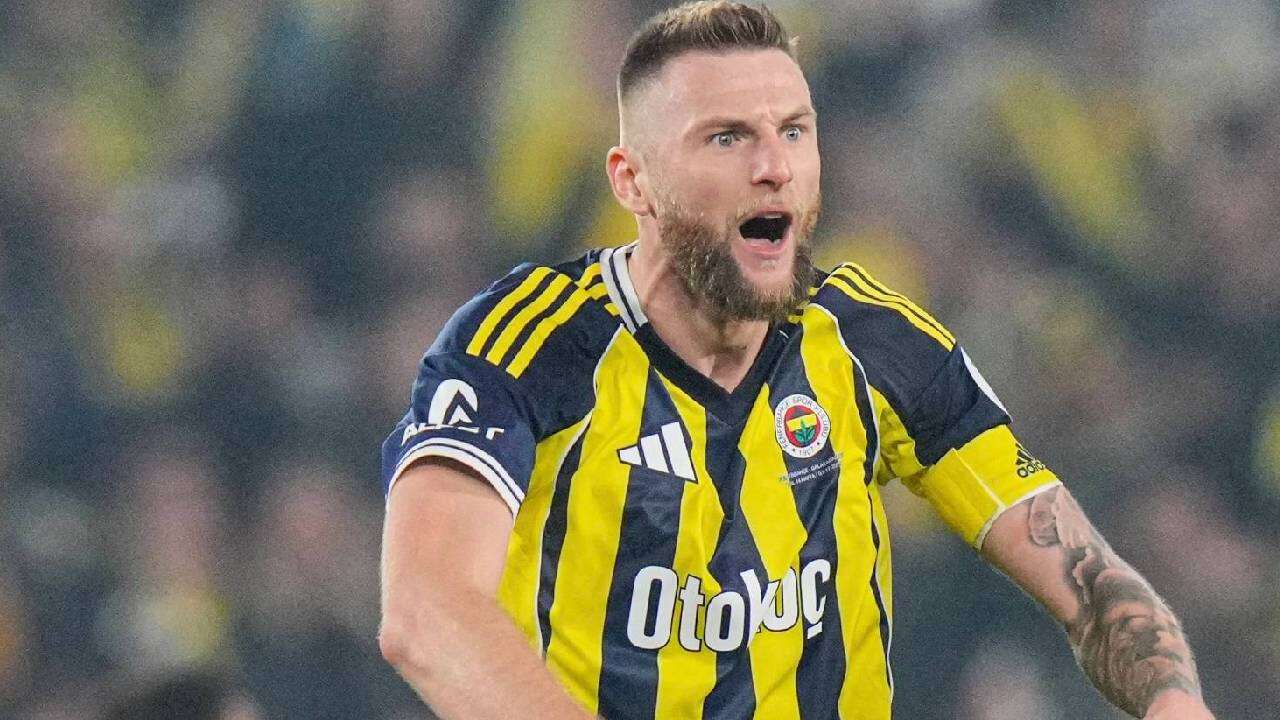 Fenerbahçe'de Skriniar depremi: İsmail Kartal son dakikada biletini kesti! 2